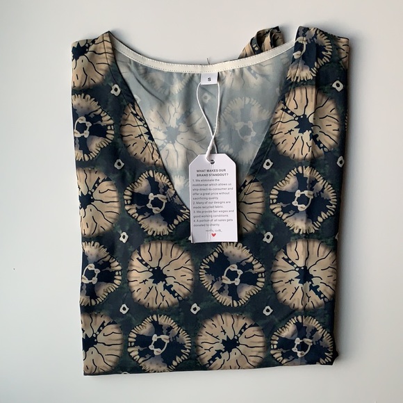 Retro Print Long Sleeve Blouse - Picture 2 of 3